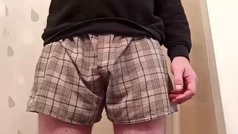 Snapshot of r27822204 chatting on 01.02.25 r2424 online show from 01.02.25