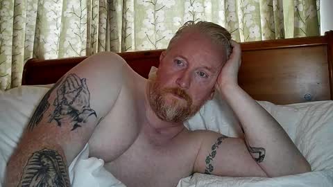 Snapshot of r_o_h_a_n chatting on 09.09.25 r_o_h_a_n online show from 09.09.25