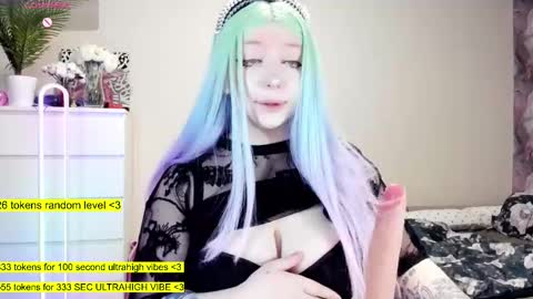 Snapshot of raaaaaaawr chatting on 02.13.25 - online show from 02.13.25