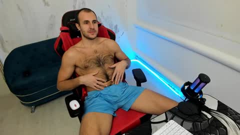 Snapshot of raamos chatting on 12.11.24 Nikita online show from 12.11.24