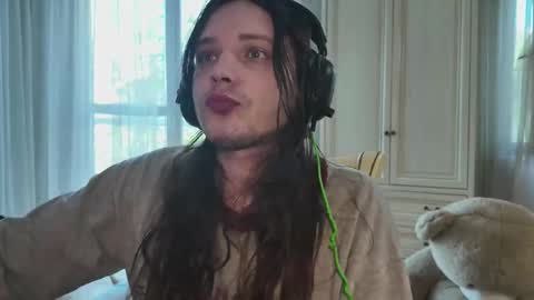 Snapshot of rabbitboyy1 chatting on 09.13.25 rabbitboyy online show from 09.13.25