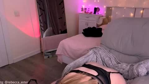 Rebecca  Becc online show from 12.13.25