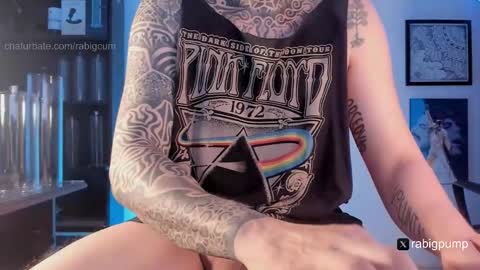 Snapshot of rabigcum chatting on 11.26.25 Rabigpump online show from 11.26.25