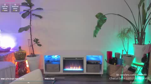 Snapshot of rach_oneill chatting on 01.05.25 Rach ONeill online show from 01.05.25