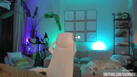 Snapshot of rach_oneill chatting on 09.16.25 Rach ONeill online show from 09.16.25