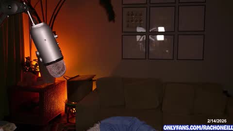 Snapshot of rach_oneill chatting on 02.14.26 Rach ONeill online show from 02.14.26