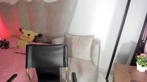 Snapshot of rachaeldeckard chatting on 01.10.25 natalia - online show from 01.10.25