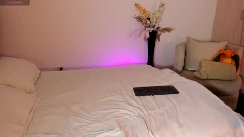 Snapshot of rachaeldeckard chatting on 09.10.25 natalia - online show from 09.10.25