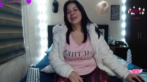 Snapshot of rachel_111 chatting on 02.14.25 Rachel online show from 02.14.25
