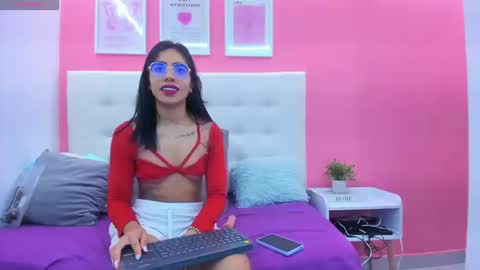 Rachel Donnelly online show from 09.17.25