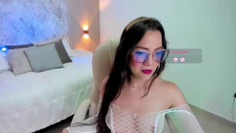 Snapshot of rachel_williamss chatting on 02.27.25 rachel online show from 02.27.25