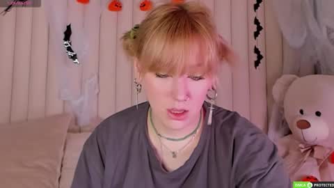 Snapshot of rachelcaart chatting on 10.22.25 Ray online show from 10.22.25