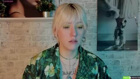 Snapshot of rachelcart chatting on 02.17.25 RachelCart online show from 02.17.25