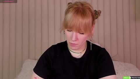 Snapshot of rachelcart chatting on 10.03.25 RachelCart online show from 10.03.25