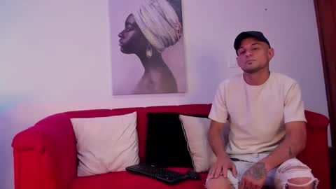 Snapshot of rachell_jacob chatting on 12.18.25 rachell_jacob online show from 12.18.25