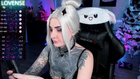  Miko Pleasee help me get 100 likes online show from 01.17.25