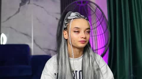 Snapshot of rachelravee chatting on 10.28.25 Ann online show from 10.28.25