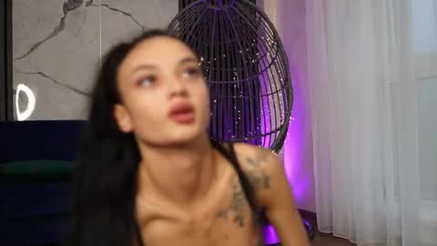 Snapshot of rachelravee chatting on 11.14.25 Ann online show from 11.14.25