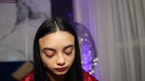 Snapshot of rachelravee chatting on 12.03.25 Ann online show from 12.03.25