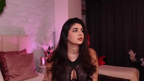 Snapshot of rachelswaan chatting on 02.20.25 RachelSwaan online show from 02.20.25