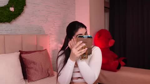 Snapshot of rachelswaan chatting on 02.22.25 RachelSwaan online show from 02.22.25