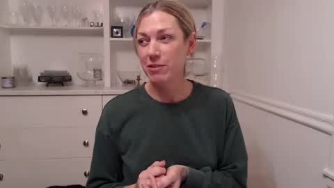 Snapshot of racytracy80 chatting on 02.12.25 Racy Tracy online show from 02.12.25