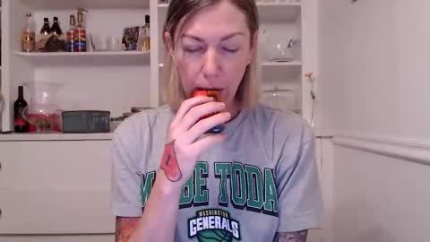 Snapshot of racytracy80 chatting on 02.05.26 Racy Tracy online show from 02.05.26