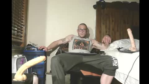 Snapshot of rado970 chatting on 12.14.24 Lauren online show from 12.14.24