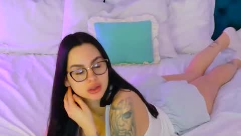 sweet peach online show from 02.16.26