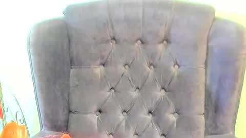 Snapshot of raemonnay chatting on 10.12.25 raemonnay online show from 10.12.25