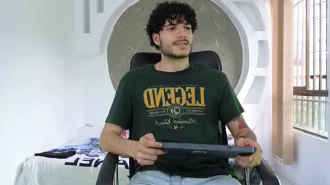 R A F A E L online show from 11.25.25