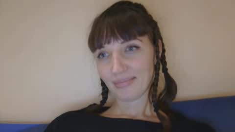 Rafaella online show from 12.16.25