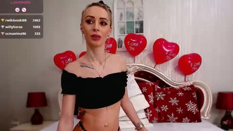 Snapshot of ragazzabellaa chatting on 02.13.25 Monica online show from 02.13.25