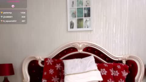 Snapshot of ragazzabellaa chatting on 02.26.25 Monica online show from 02.26.25