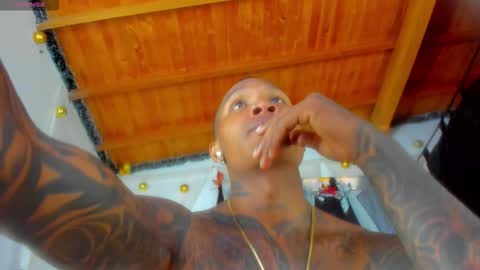 Snapshot of ragnarhot24 chatting on 02.11.26 Andres H online show from 02.11.26