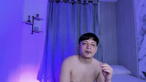 raiderandroxie1 online show from 06.10.26