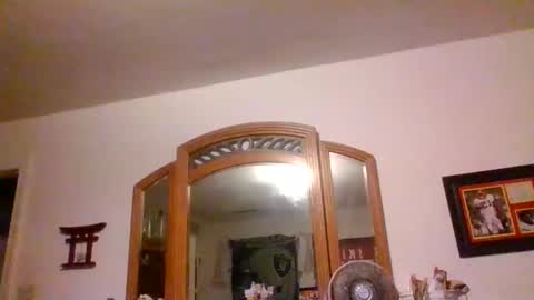 Snapshot of raidersman757 chatting on 03.07.26 hitman online show from 03.07.26