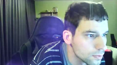 Snapshot of raimondo32 chatting on 12.30.24 Raimondo te Paste online show from 12.30.24