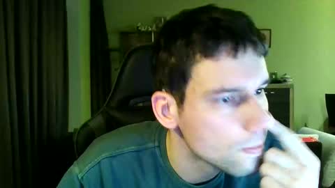 Snapshot of raimondo32 chatting on 01.02.25 Raimondo te Paste online show from 01.02.25