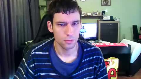 Snapshot of raimondo32 chatting on 01.13.25 Raimondo te Paste online show from 01.13.25