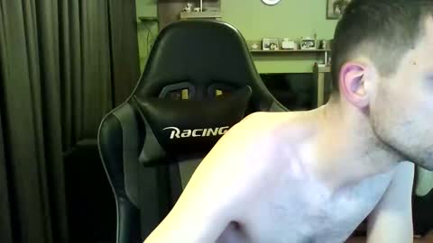 Snapshot of raimondo32 chatting on 02.26.26 Raimondo te Paste online show from 02.26.26