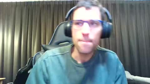 Snapshot of raimondo32 chatting on 04.02.26 Raimondo te Paste online show from 04.02.26