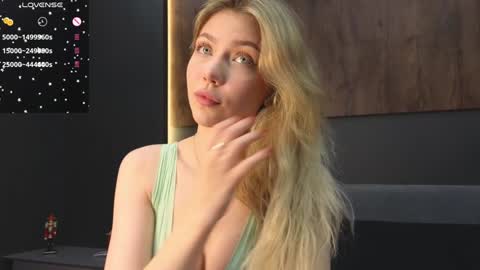 Lisa online show from 12.20.24