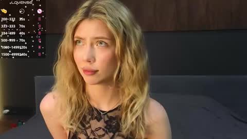 Snapshot of rainauge chatting on 02.25.25 Lisa online show from 02.25.25