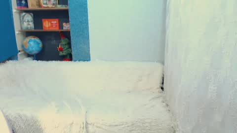 Snapshot of rainbowladyy chatting on 01.18.25 rainbowladyy online show from 01.18.25