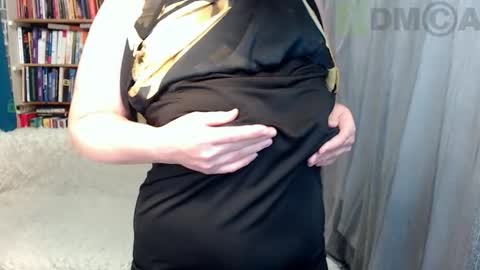 Snapshot of rainbowladyy chatting on 12.16.25 rainbowladyy online show from 12.16.25