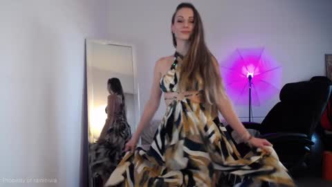 Snapshot of rainleiwa chatting on 12.30.24 Call me Lei online show from 12.30.24