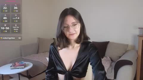 Snapshot of rainybella chatting on 10.15.25 rainybella online show from 10.15.25