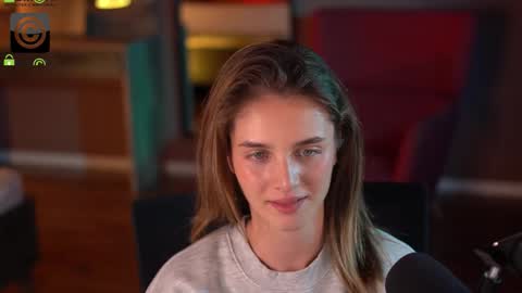 Snapshot of raisadoll chatting on 11.09.25 Raisa online show from 11.09.25