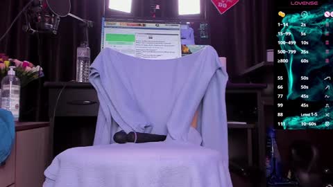 Snapshot of raissa_sky26 chatting on 12.30.24 Laura online show from 12.30.24